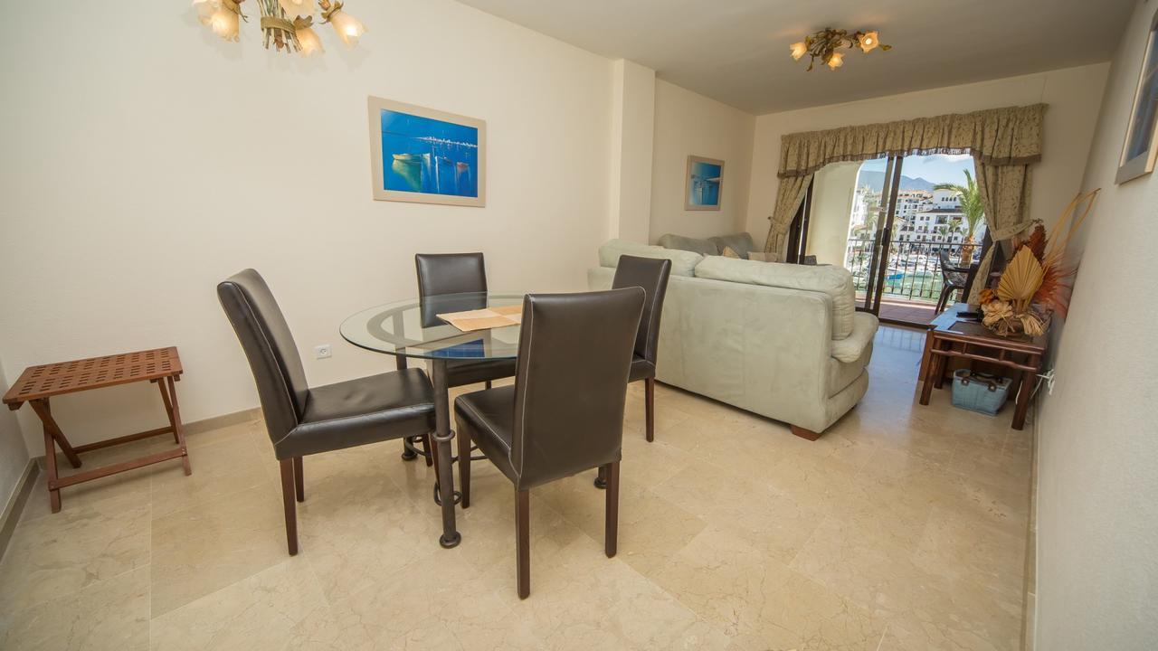 Marina Real 124 Apartman Manilva Kültér fotó